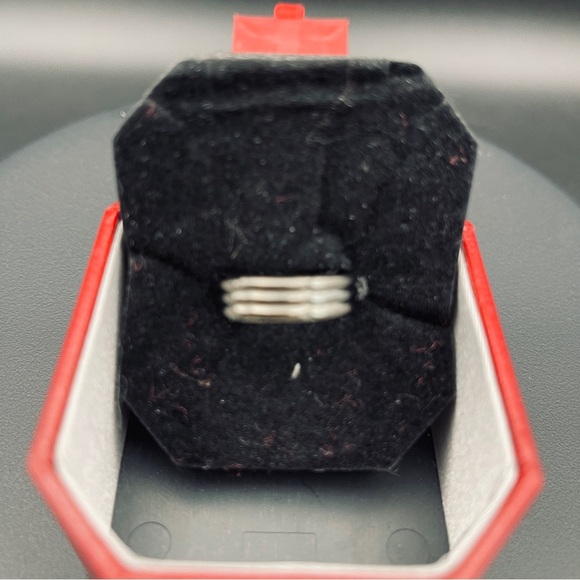 Celtic Style Adjustable Women’s Ring - Picture 2 of 4